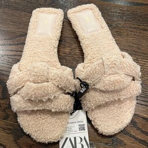 Zara Sherpa Slides